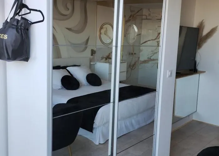 Meduse - Heliopolis C 29 - Luxe -by Agn 2 Personnes Apartment *